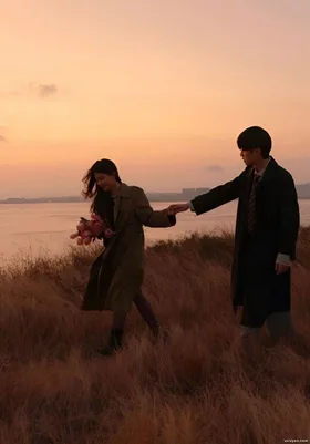 5 Năm Như Tờ Giấy Trắng