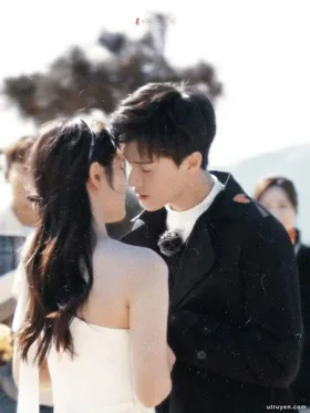 Ai Mà Chẳng Có Ánh Trăng Sáng