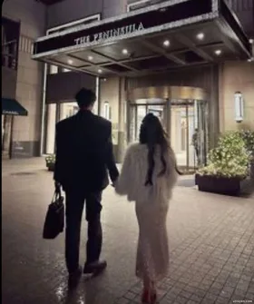 Ảnh Giường Chiếu Của Chồng Bị Lộ