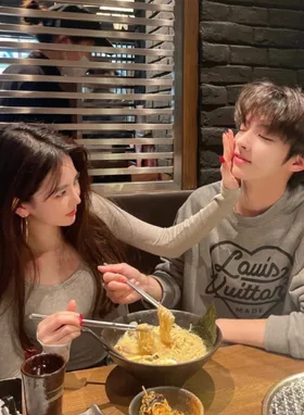 Ánh Trăng Nơi Anh Là Em