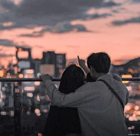 Bạn Trai Dẫn Thư Ký Đến Họp Lớp