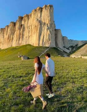 Chân Thành Và Giả Dối