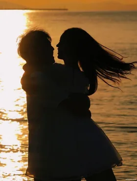 Chồng Chết Vì Cứu Bạch Nguyệt Quang