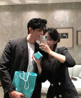 Chồng Và Em Gái Bạn Thân Lăn Lộn Trên Giường