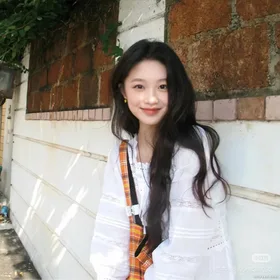 Cuộc Đời Của Nữ Pháo Hôi