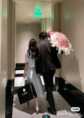 Khám Bệnh Gặp Người Yêu Cũ