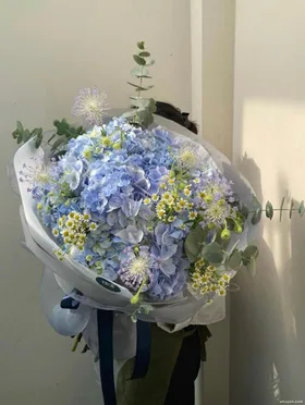 Người Em Yêu Vẫn Luôn Là Anh