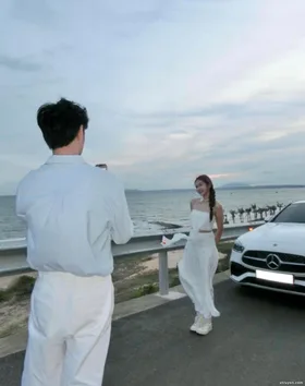 Rời Xa Lục Thời Tận