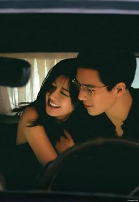 Tôi Đá Chồng Quân Nhân Xuống Giường