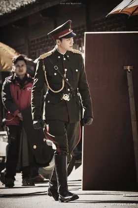 Vợ cứng đầu của Thiếu tướng